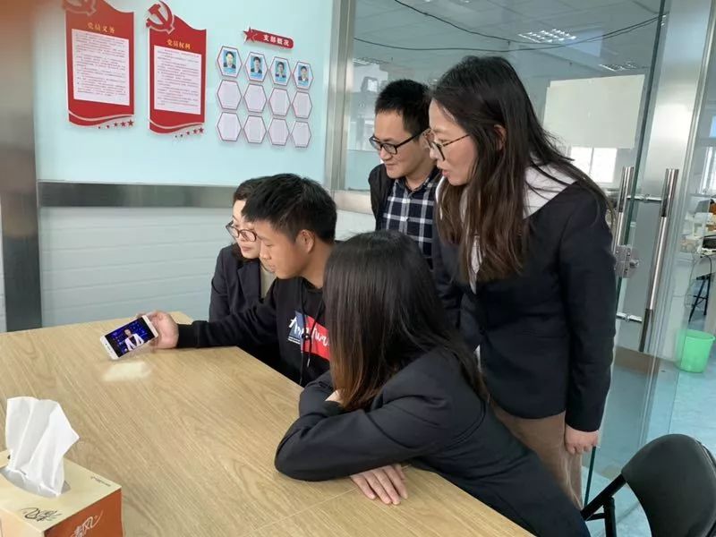 “兵裝心青年”熱議習(xí)總書記對(duì)青年的寄語